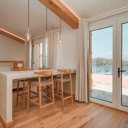 Unique-boutique Class - Adults Only Szálloda 3*