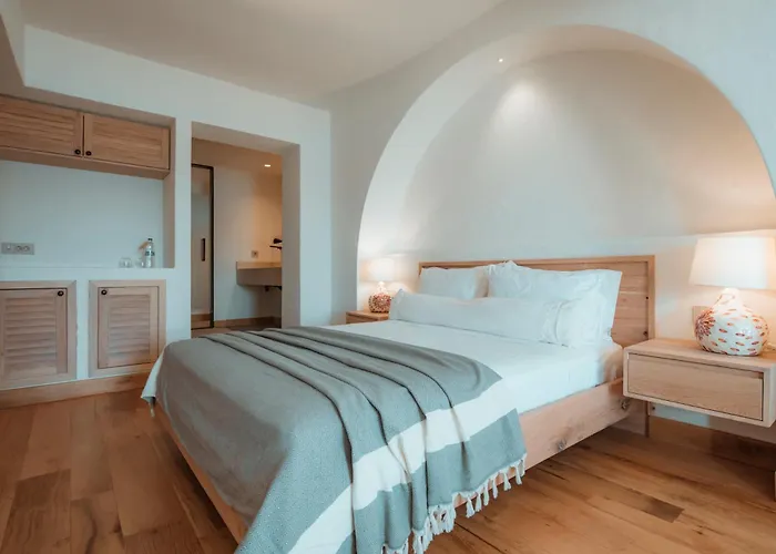 Unique-boutique Class - Adults Only