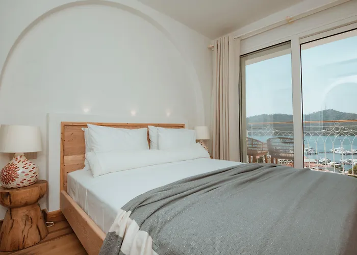 Unique-boutique Class - Adults Only